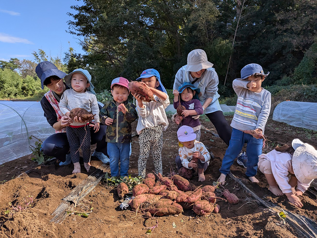 2025年10月24日(金)　🍠秋のお芋ほり🍠
